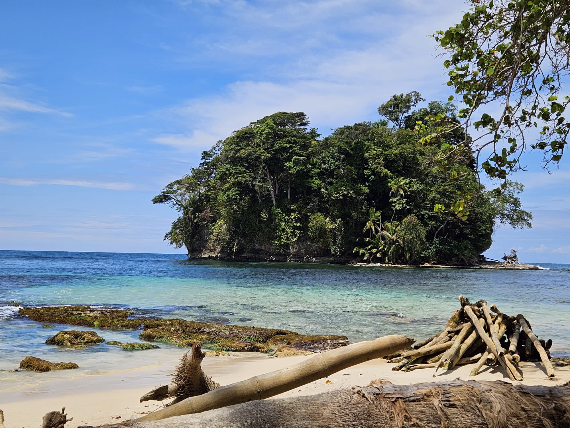 Language instructor teaching in Bocas del Toro